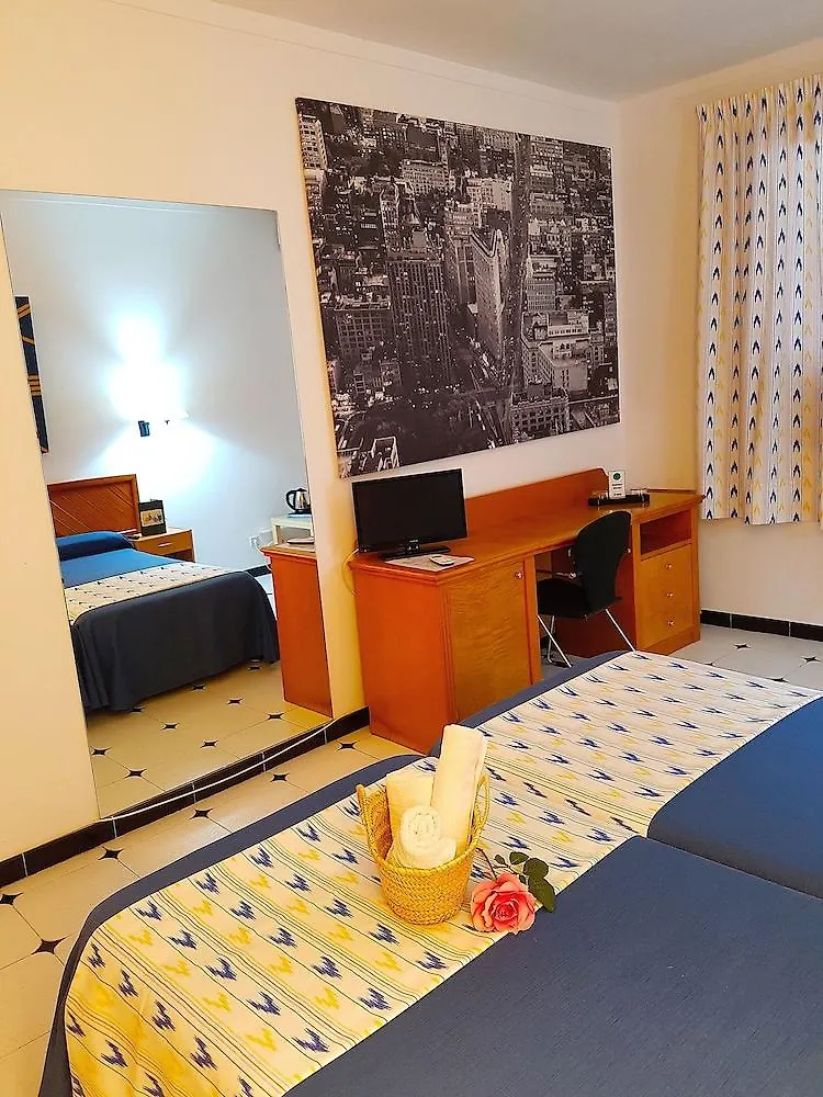 Guest house Hostal Ca'N Tiu Alaro